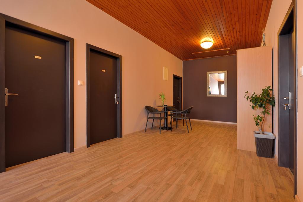 Guest House Malenica Sukošan Екстериор снимка
