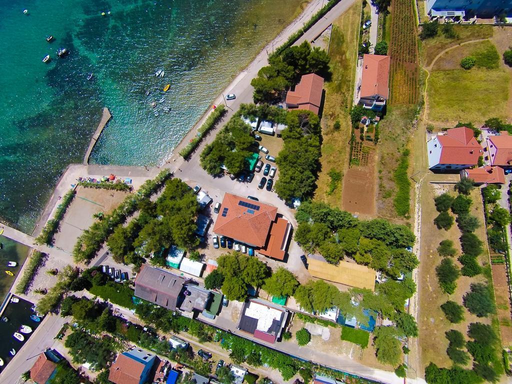 Guest House Malenica Sukošan Екстериор снимка